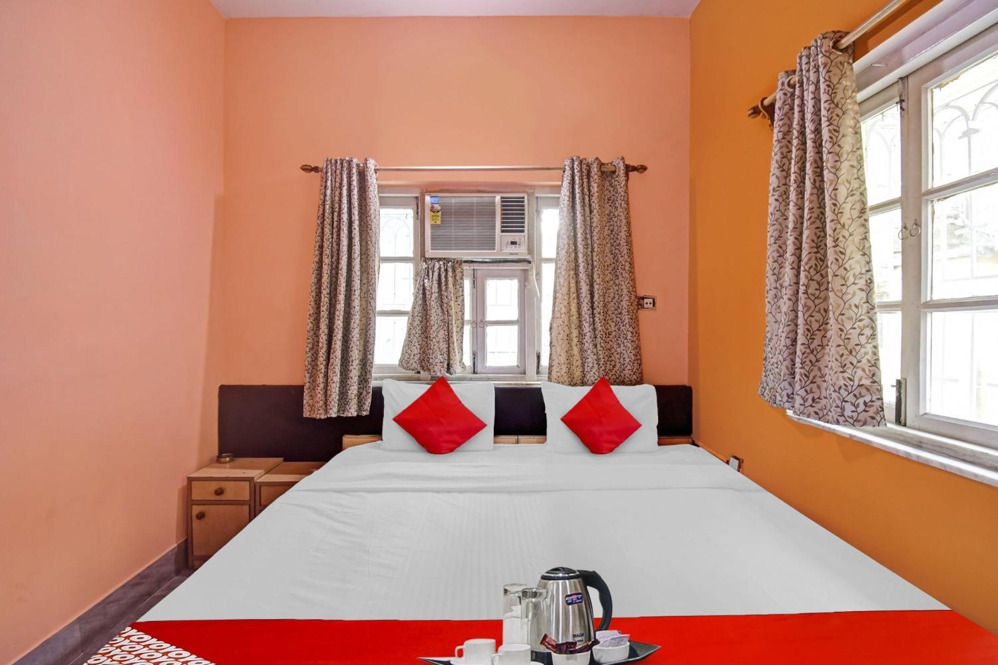 Hotel O R A Homestay Near Acropolis Mall Calcutta  Esterno foto