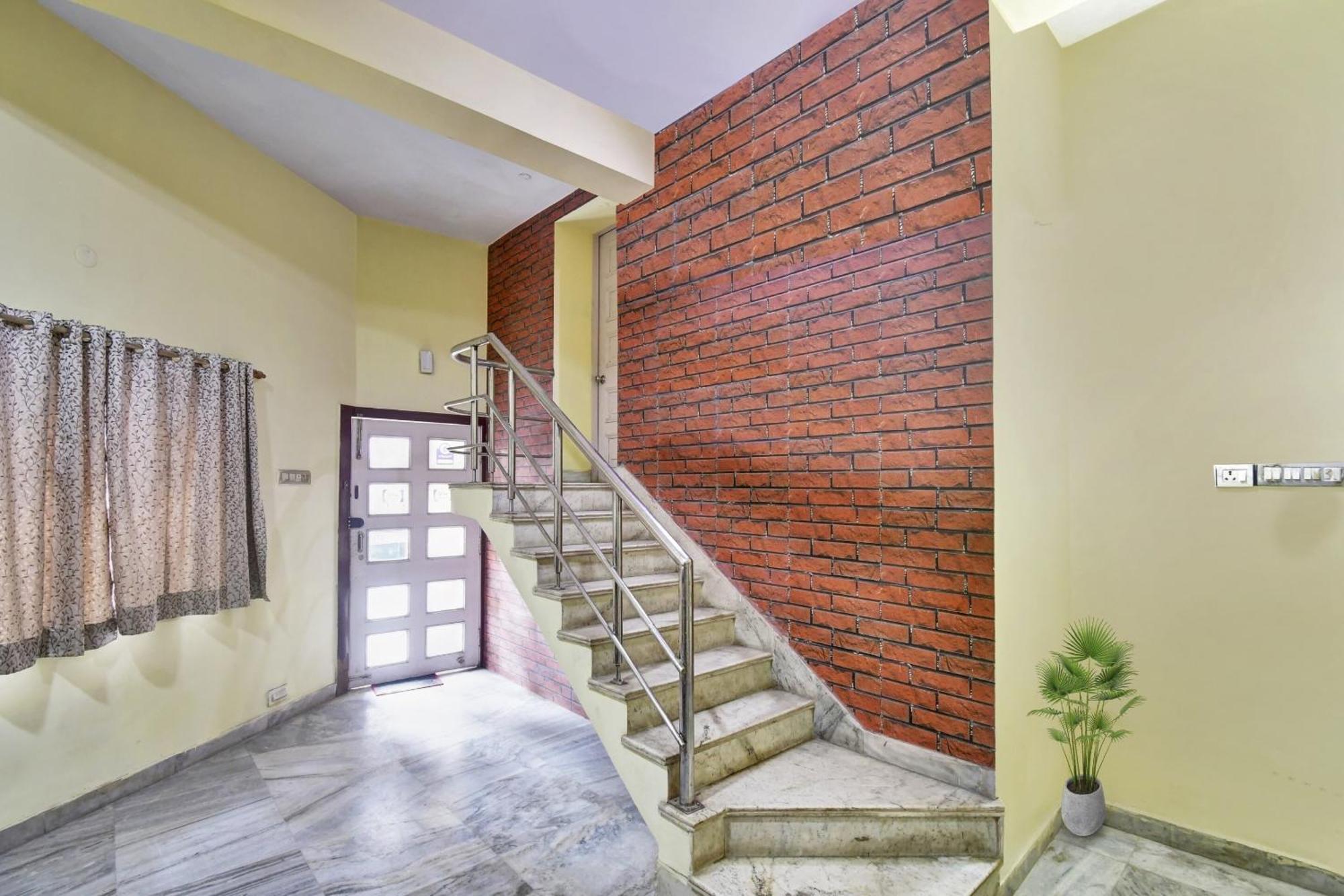 Hotel O R A Homestay Near Acropolis Mall Calcutta  Esterno foto